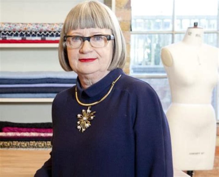 
Esme Young Illness: Does She Have Parkinson’s? 
