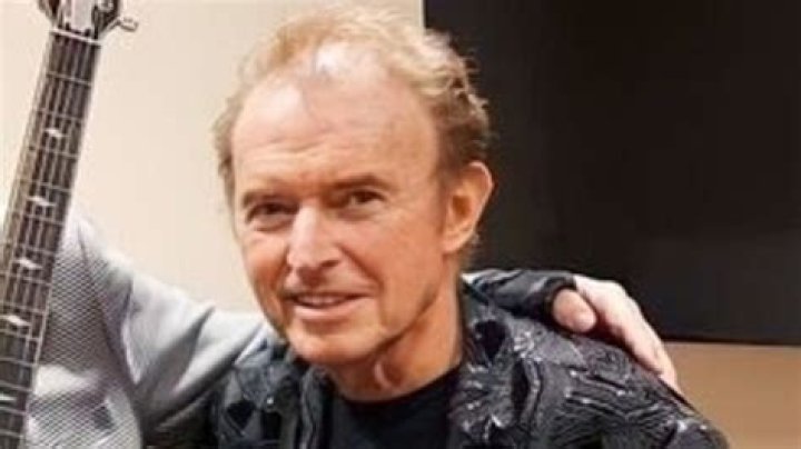 "Exploring the Cause of Death of 'Dream Weaver' Singer Gary Wright at 80 - News"