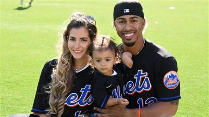 
Francisco Lindor’s relationship status 