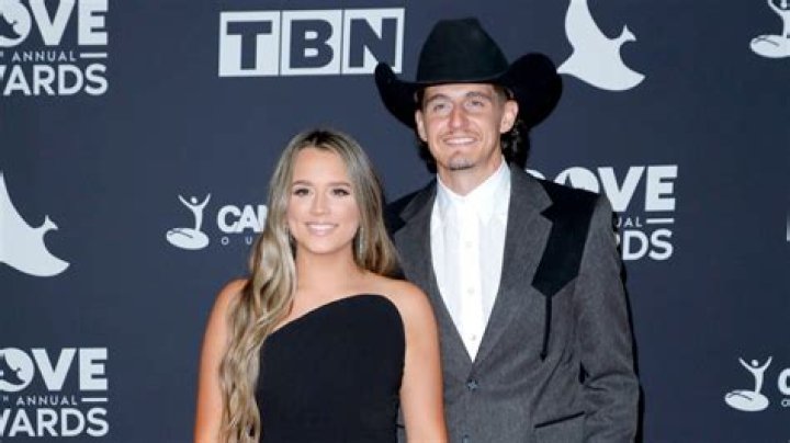 Gabby Barrett Boyfriend, dating, Parents, Siblings, Wiki, Net worth, Bio