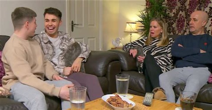 George Baggs – GOGGLEBOX Height, Weight, Net Worth, Age, Birthday, Wikipedia, Who, Nationality, Biography