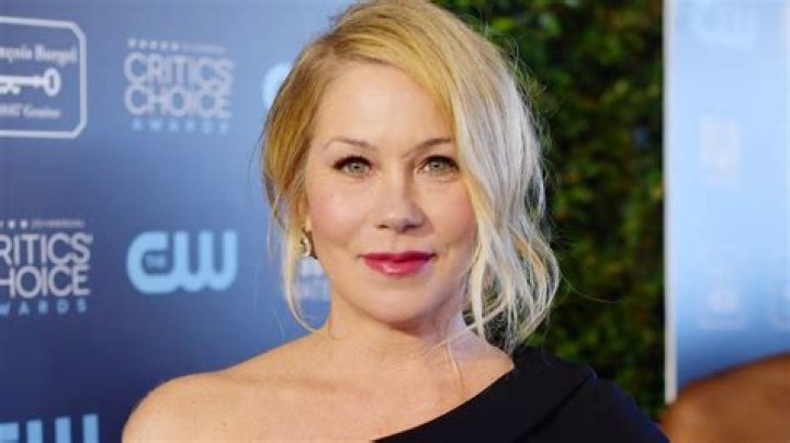 
“Grateful”: Christina Applegate shares thoughts on attending first award show since multiple sclerosis diagnosis 
