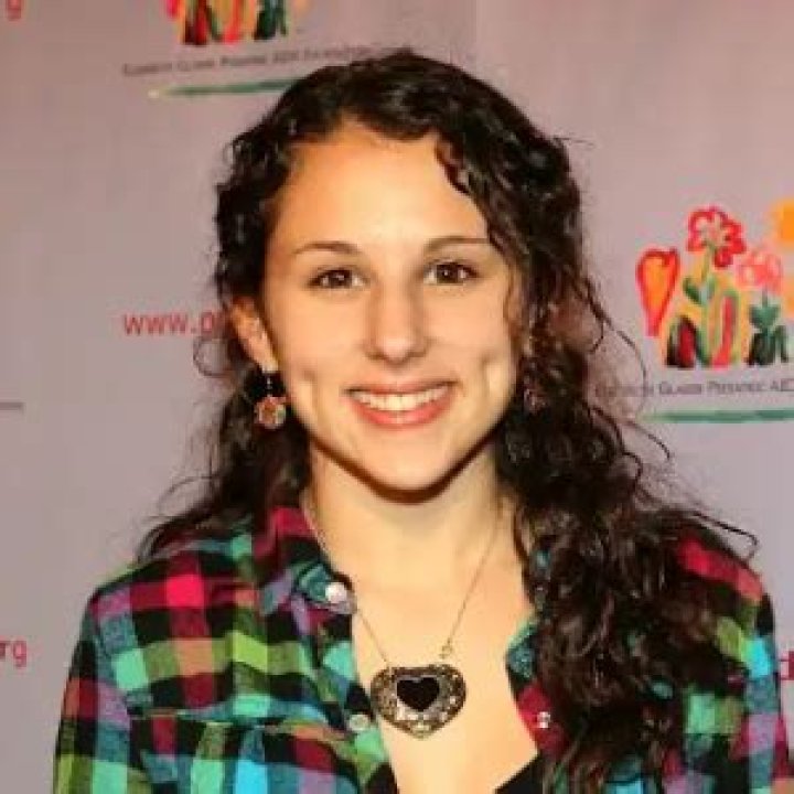 Hallie Eisenberg’s Net Worth, Biography, Career, Awards, Fact and Life Story