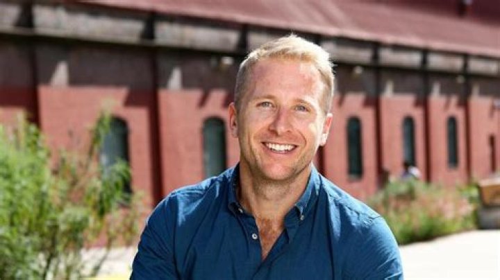 Hamish Macdonald Height, Weight, Net Worth, Age, Birthday, Wikipedia, Who, Nationality, Biography