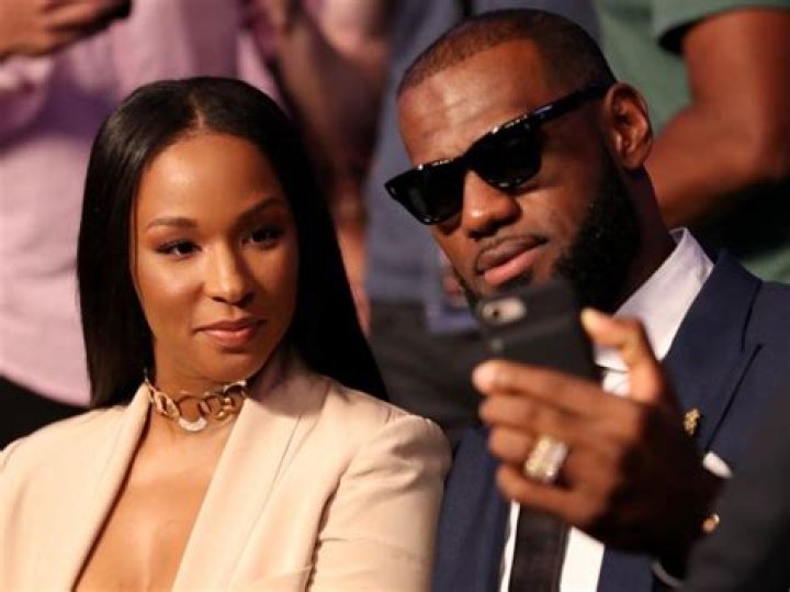 Heidi Hoback – Everything to Know About Lebron James DM Girl