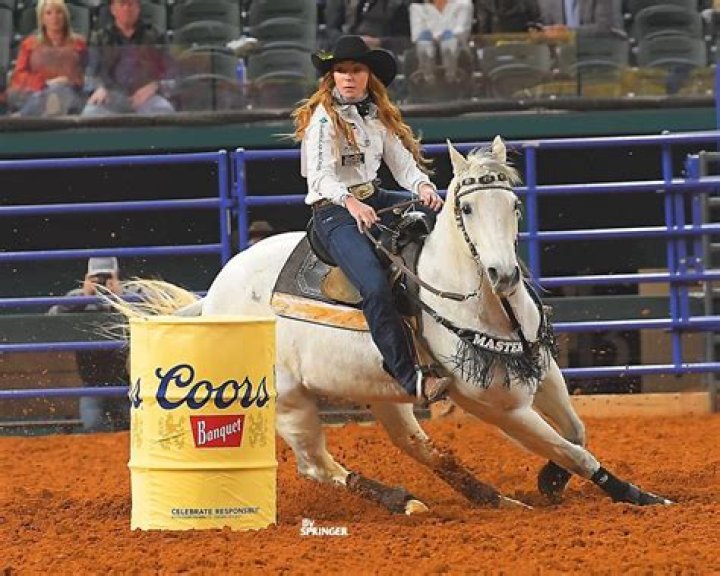 How Old Is Barrel Racer Emily Miller Age? Husband And Wikipedia Bio