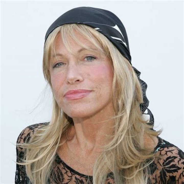 
How Old Is Carly Simon? 