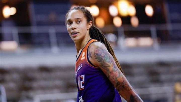 How tall is Brittney Griner? Let's take a deep dive into the WNBA star's stature - SarkariResult