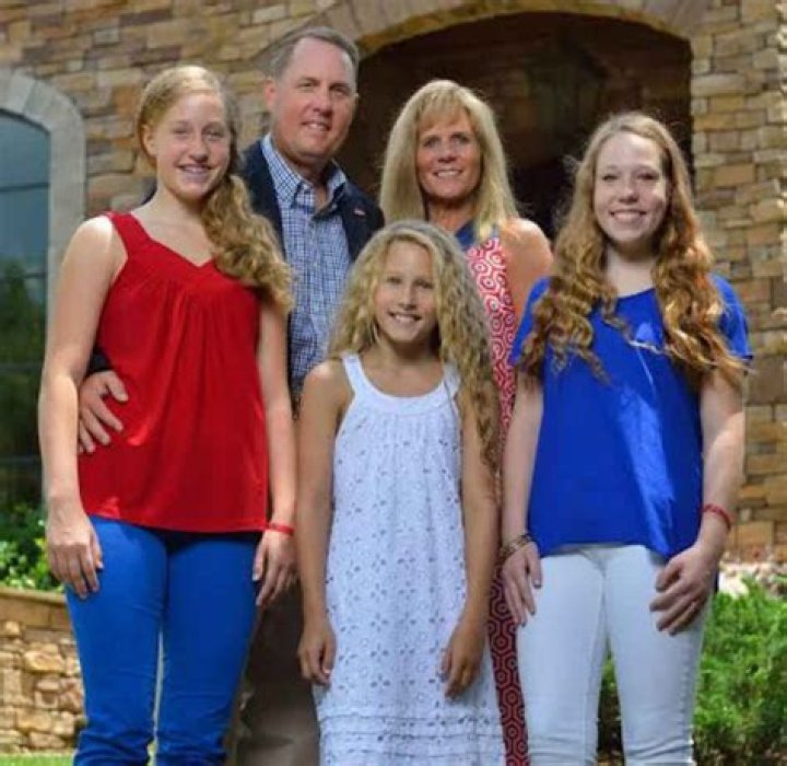 
Hugh Freeze Daughter Ragan Freeze Reynolds Assists Her Father In His Coaching 