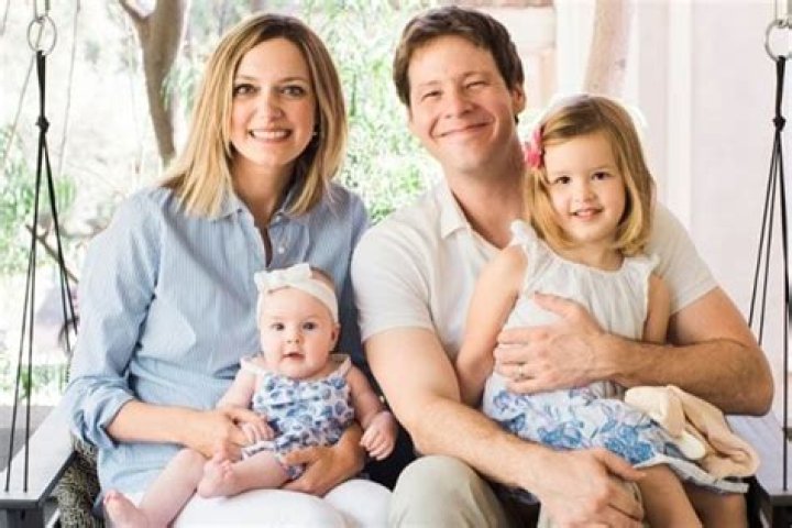 Ike Barinholtz Wife: Erica Hanson Wiki Age, Biography, Family, Children