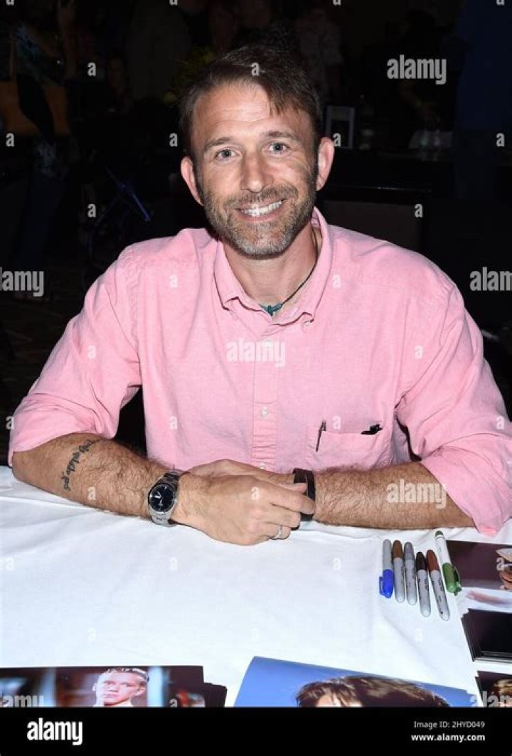 Ilan Mitchell-Smith Net Worth