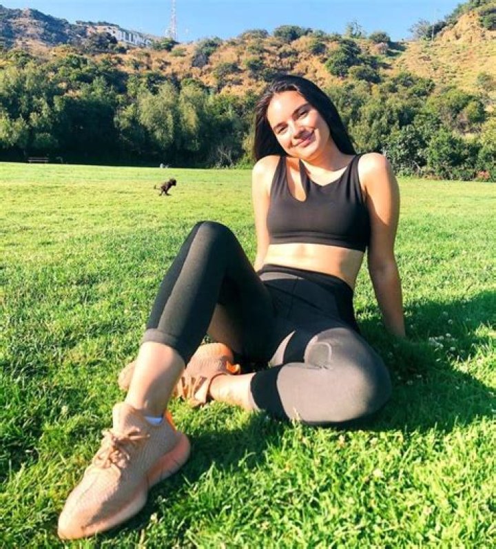 
Instagram Star Natalie Mariduena’s Wiki: Age, Height, Boyfriend 