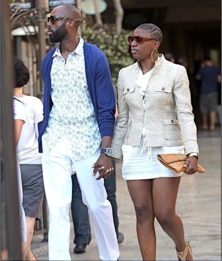Is Aisha Hinds Married or in a Gay Relationship? Know her Partner, Parents, Net Worth