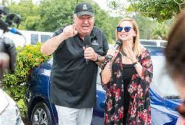 
Is Billy Fuccillo Married to Wife? Billy Fuccillo’s Short Biography 