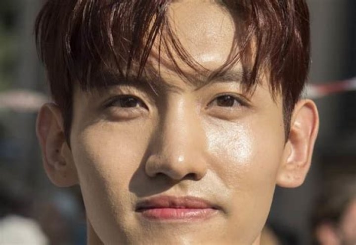 
Is Changmin Married to a Wife? Or Dating a Girlfriend? 