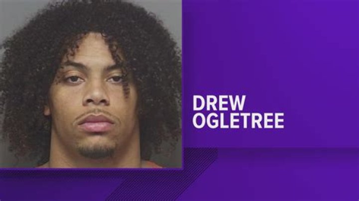 Is Drew Ogletree of the Colts arrested? Why was Drew Ogletree taken into custody? What actions led to Drew Ogletree's arrest? Who is Drew Ogletree? - SarkariResult