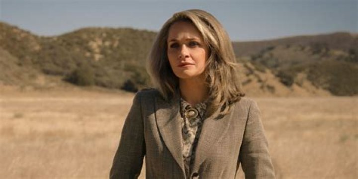 
Is Karen Baldwin Dead? Is Shantel VanSanten Leaving For All Mankind? 