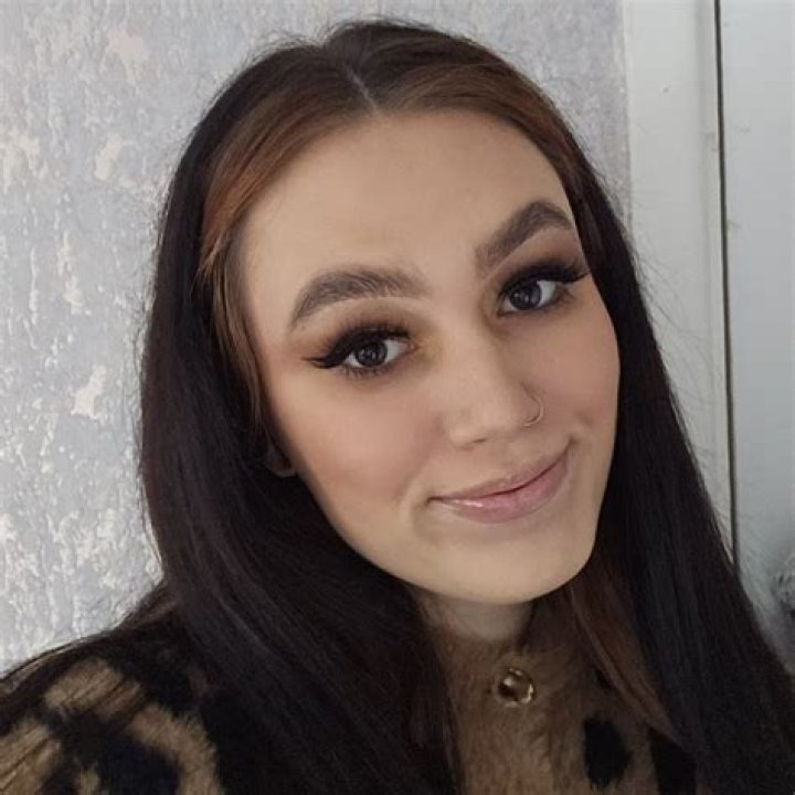 Is Lisa George Pregnant In 2022? Fans Suspect Beth From Corrie Might Be Having A Baby