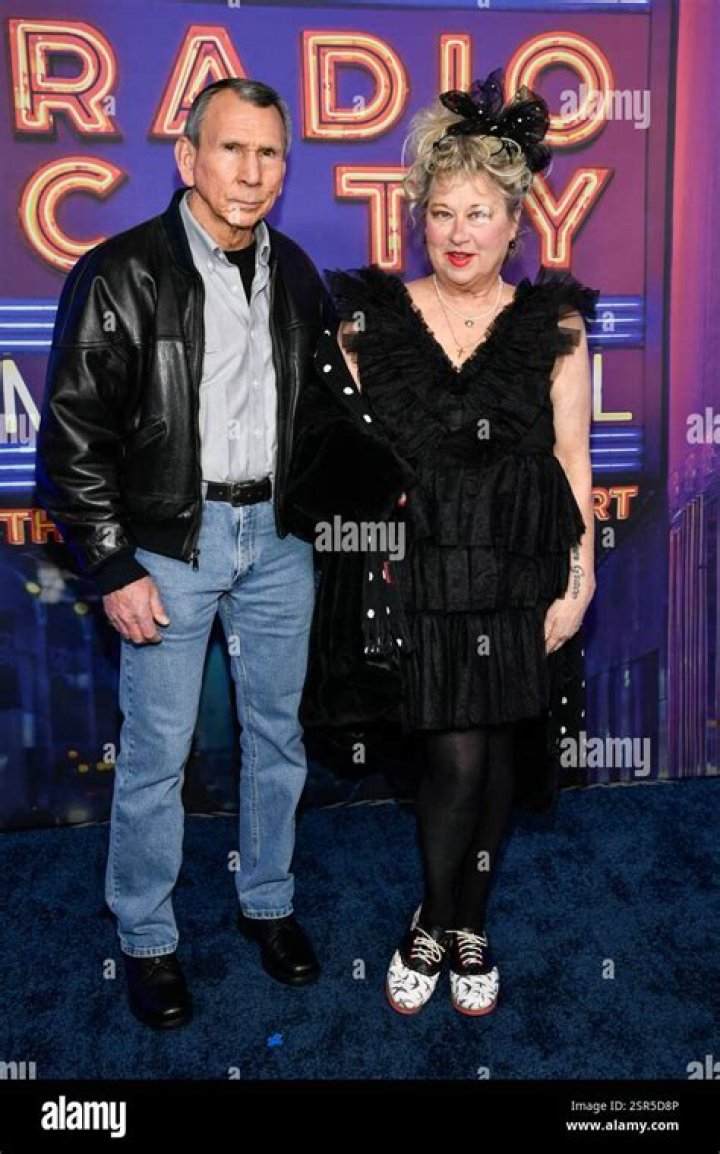 Is Victoria Jackson a homophobe? SNL alum’s net worth, age, husband Paul Wessel, family, career and more