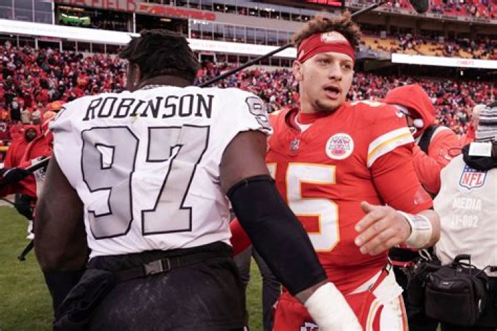 Janarius Robinson: Everything To Know About Him