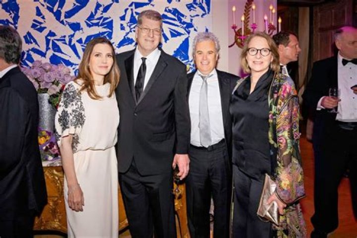 
Jeff Zients And His Wife Mary Menell Married Since 1992 