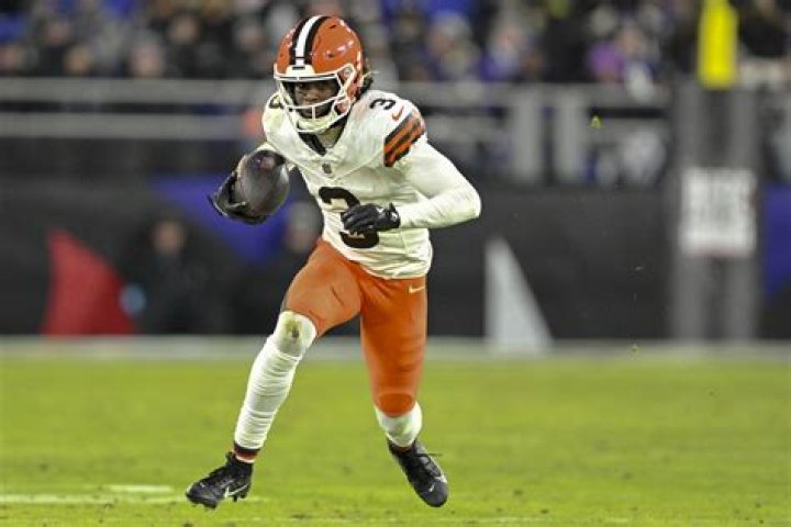 Jerry Jeudy Wife Or Girlfriend: Is He Married To Janice Thomas? Parents & Salary