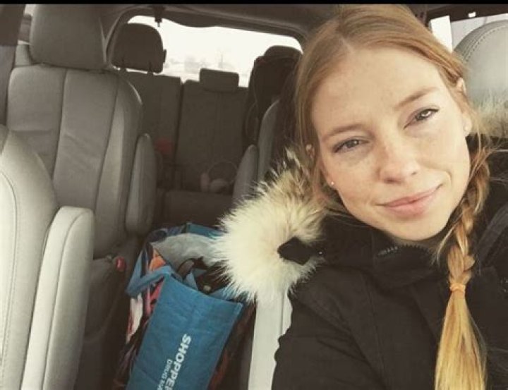 Joanna Douglas Net Worth