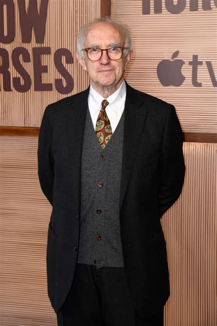 Jonathan Pryce Net Worth