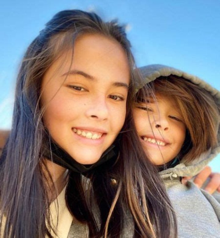 
Josh Holloway is Married to Wife: Yessica Kumala. Kids. 