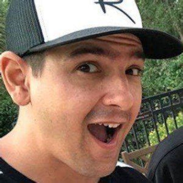 Justin Scarred Net Worth, Income, Salary, Earnings, Biography