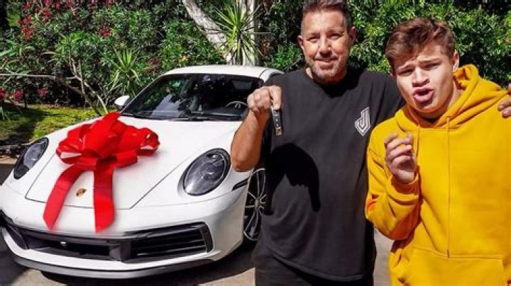 Jynxzi Net Worth: Career, Family, Age, Income, Wiki, Bio, All You Need to Know - SarkariResult