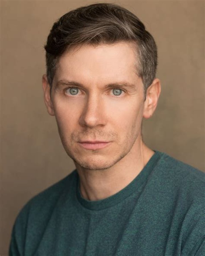 Karl Davies Height, Weight, Net Worth, Age, Birthday, Wikipedia, Who, Nationality, Biography