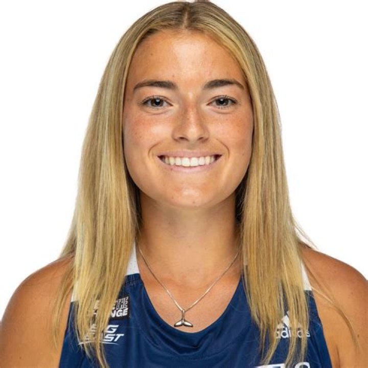 
Katie Shanahan Height, Weight, Net Worth, Age, Birthday, Wikipedia, Who, Nationality, Biography 