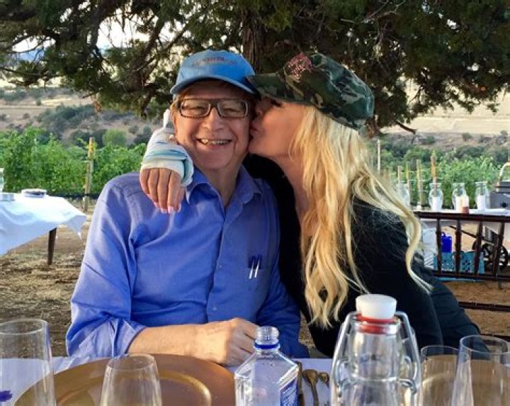 Kelly Roberts Net Worth