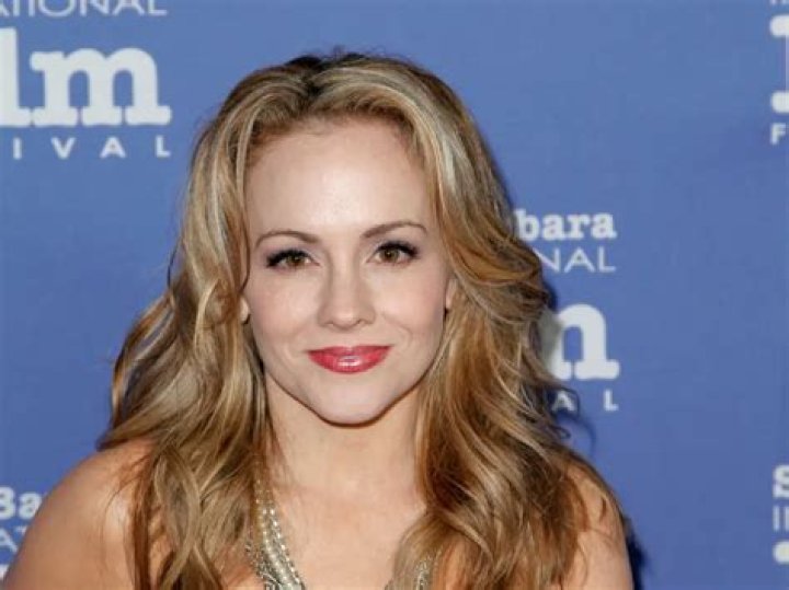 Kelly Stables Net Worth