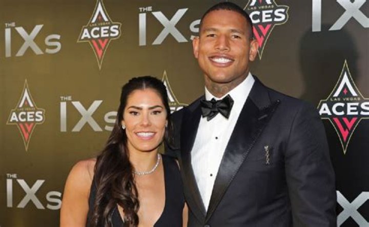 
Kelsey Plum Boyfriend – Is She Married To Josh? 
