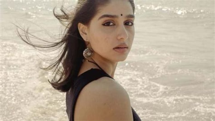 
Kirti Kulhari Height, Weight, Net Worth, Age, Birthday, Wikipedia, Who, Nationality, Biography 