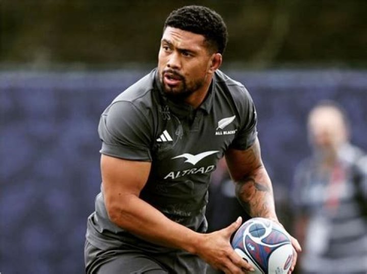 
Laga Savea Height, Weight, Net Worth, Age, Birthday, Wikipedia, Who, Nationality, Biography 