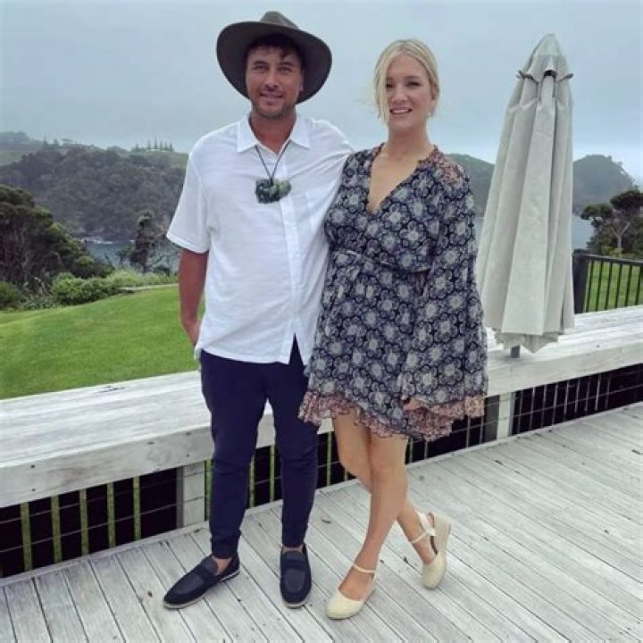 Liz Stewart Height, Weight, Net Worth, Age, Birthday, Wikipedia, Who, Instagram, Biography