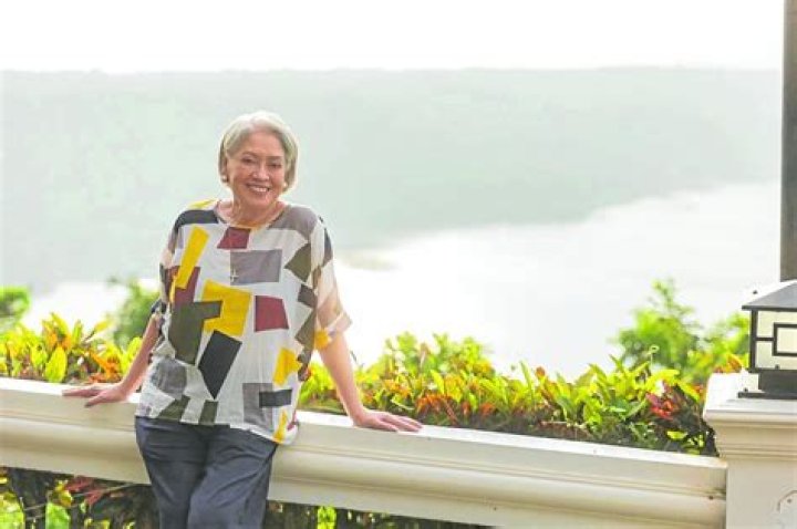 Liza Lorena Net Worth