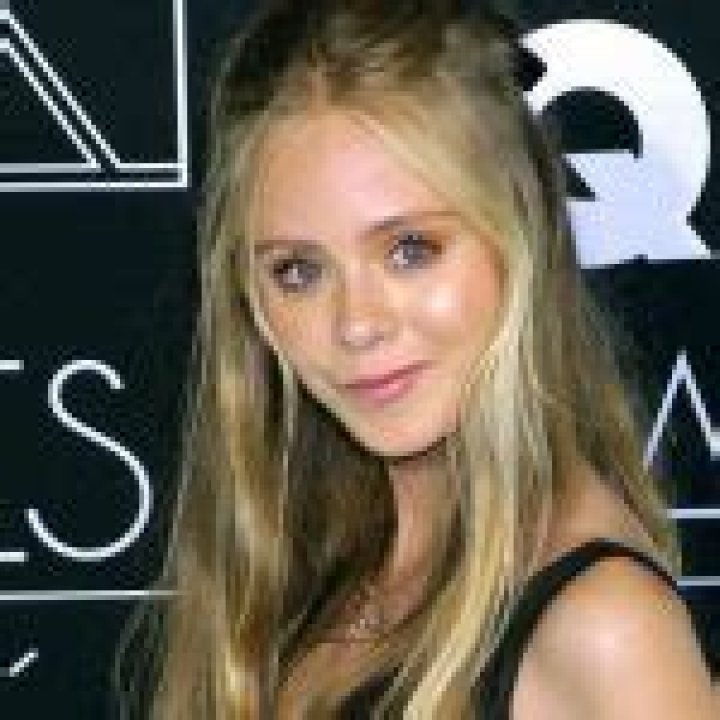 
Loreto Peralta’s Age, Height, Parents, Wiki, Nationality 