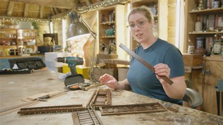
Louise Bainbridge Conservator Is The New Expert On The Repair Shop 
