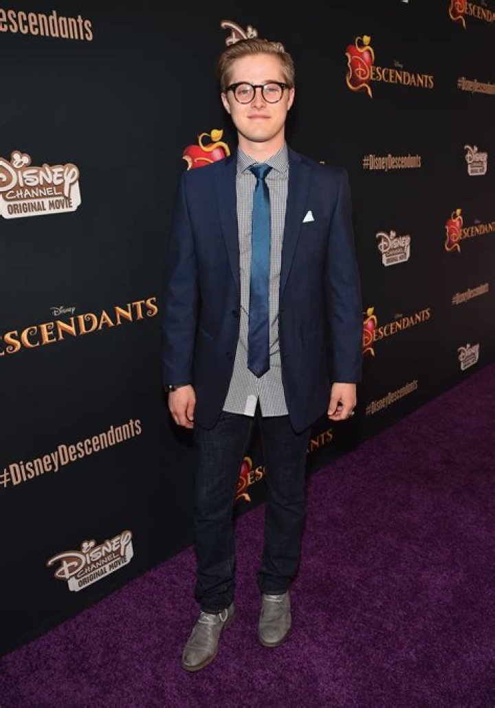 Lucas Grabeel Net Worth