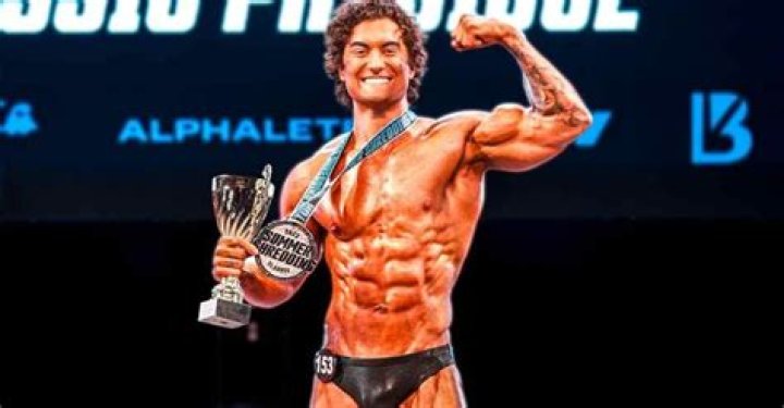 Mae West Height, Weight, Net Worth, Age, Birthday, Wikipedia, Who, Nationality, Biography