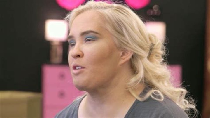 
Mama June Gets a Makeover, Discusses Her Sobriety on ‘Super Sized Salon’ 