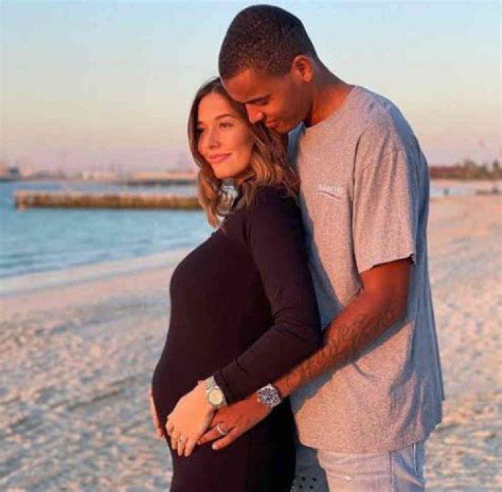 Manuel Akanji Bio, Wiki, Age, Height, Tattoo, Wife, Salary, and Net Worth