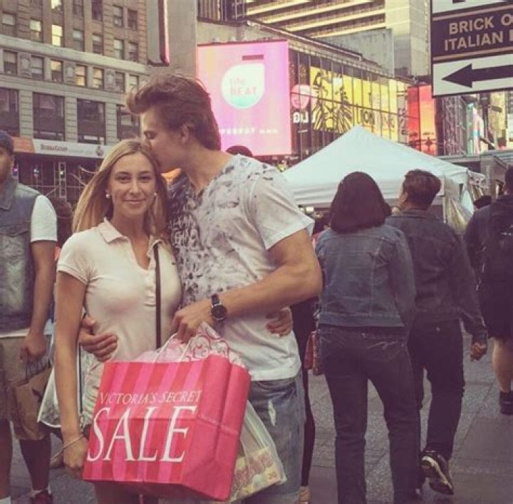 Maria Doroshina Affairs With Boyfriend Aleksander Barkov