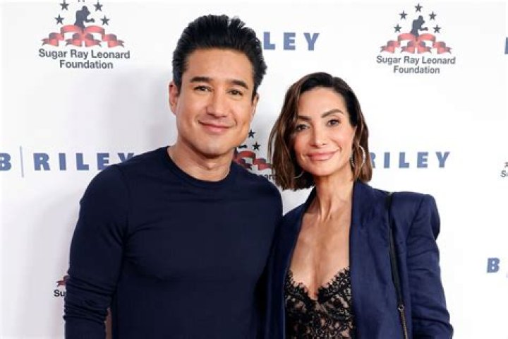 Mario Lopez: Wife, net worth, tattoos, smoking & body facts