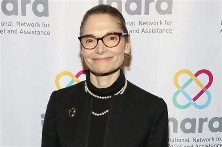 Mary Elizabeth Mastrantonio Earned Millions with Her Award-Winning Performances!