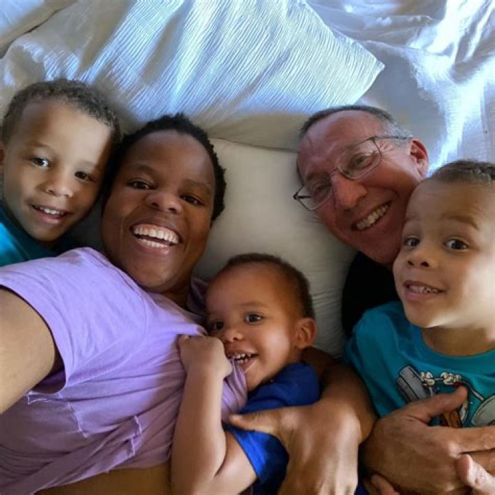 Meg Ryan Bio, Age, Husband, Children, Net Worth, Now, Movies and TV Shows